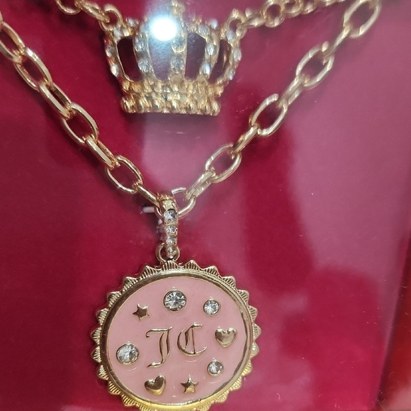 🔹️Juicy Couture🔹️ Gold Crown Necklace with Pink Pendant - Picture 6 of 7